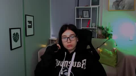 Sophie online show from December 18, 11:13 am