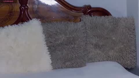 PlayfulNicole online show from November 25, 8:05 am