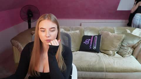 Lana online show from November 18, 11:22 am