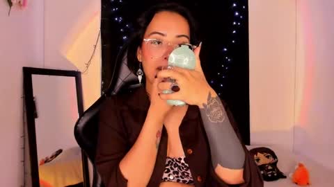 Willow                      Hours 12pm to 630pm Colombian time FRIDAY AND SUNDAY FREE DAYS online show from January 23, 5:42 pm