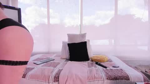 poisson_ivy_ online show from November 17, 8:09 pm