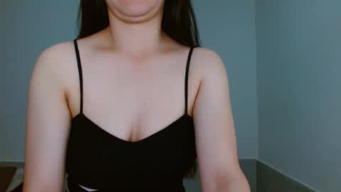 porcelainlux online show from November 5, 8:25 pm