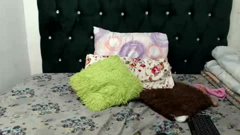 Poundwet1 online show from February 25, 10:25 am