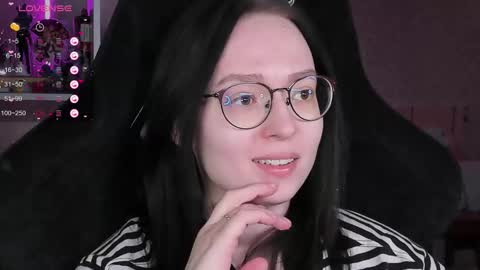 Robyn online show from March 18, 10:42 am