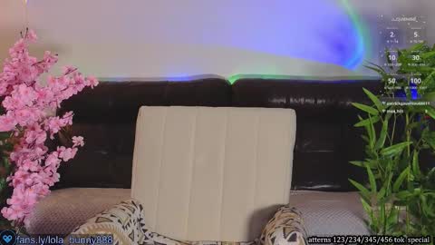 Lola online show from December 19, 5:54 am