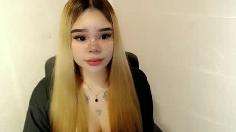 MAXXINE online show from February 3, 6:40 am