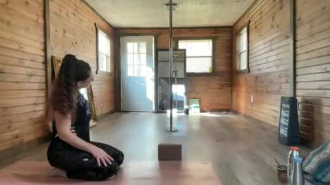 premalove online show from November 18, 4:52 pm