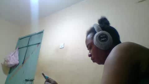 pretty1_lioness online show from February 21, 5:13 pm