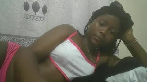 Snapshot of pretty_abella chatting on February 15, 7:17 pm abella online show from February 15, 7:17 pm