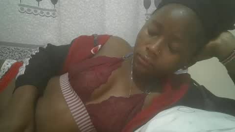Snapshot of pretty_abella chatting on February 18, 12:59 am abella online show from February 18, 12:59 am