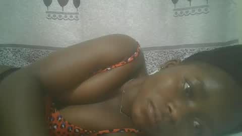 Snapshot of pretty_abella chatting on March 4, 11:54 pm abella online show from March 4, 11:54 pm