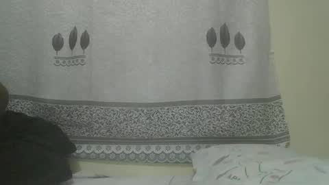 Snapshot of pretty_abella chatting on February 10, 5:47 am abella online show from February 10, 5:47 am