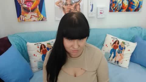 pretty_malika online show from February 4, 6:49 am