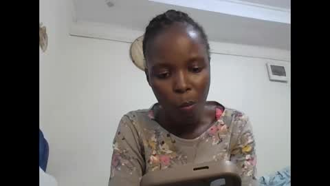 pretty_petite_ebony online show from January 17, 3:03 am