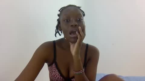 prettydollk_dons online show from April 17, 8:49 am