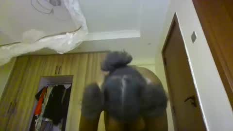 prettydulce online show from June 11, 12:02 pm