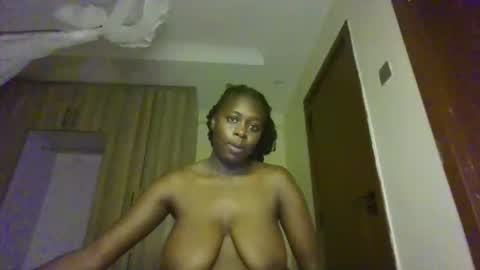 prettydulce online show from April 22, 3:14 am