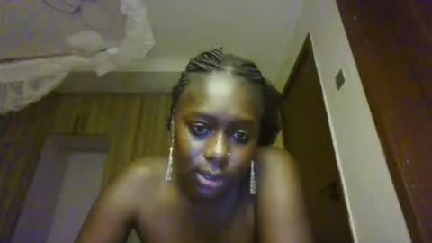 prettydulce online show from April 15, 2:39 pm