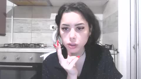 prettyjulliette online show from February 13, 6:53 pm