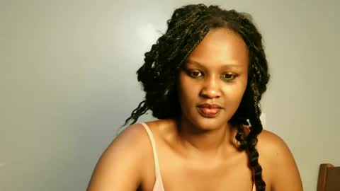 prettykeilaa online show from July 27, 8:00 am