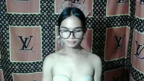 prettykhelcy online show from February 22, 12:39 pm