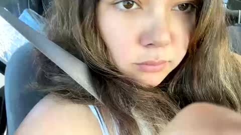 Snapshot of prettylatinamomma01 chatting on October 17, 6:22 pm prettylatinamomma01 online show from October 17, 6:22 pm