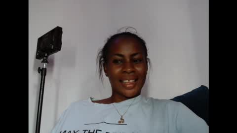 evelyn online show from November 16, 2:39 pm