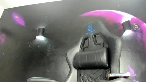 Laura  Onlyfans   40OFF online show from January 21, 9:04 pm