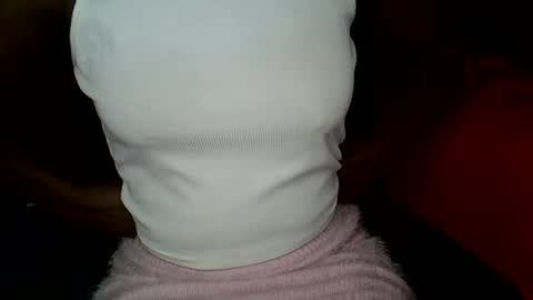 Snapshot of prettyqueen254 chatting on March 6, 12:09 pm pretty queen online show from March 6, 12:09 pm