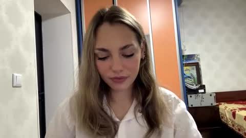 Amelia online show from November 11, 6:49 pm