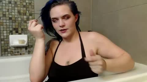 PrimalDelilah online show from December 8, 4:46 am