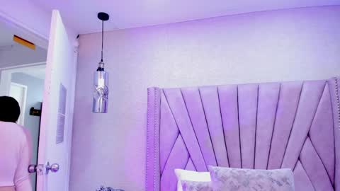 princesagabby online show from December 14, 8:51 pm