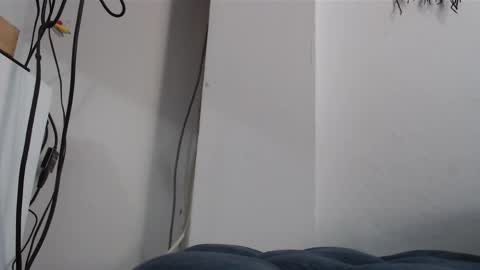 princess_lau23 online show from April 4, 6:40 pm