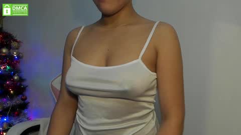 Snapshot of princesse_katey chatting on December 6, 11:46 pm miss me check out my YT online show from December 6, 11:46 pm