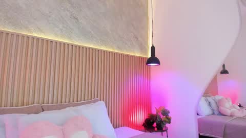 Profana Red online show from March 9, 2:20 pm