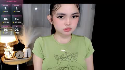 prtty abby03 on ig follow me love online show from November 23, 8:27 am