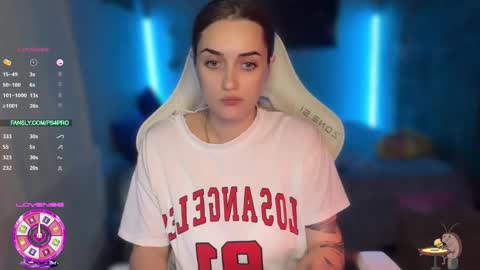 Queen of Pain online show from December 14, 12:05 am