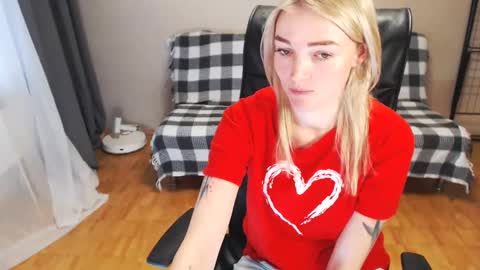 Polly online show from December 27, 7:08 am