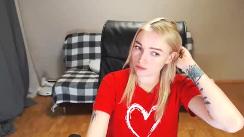 Polly online show from December 22, 12:27 pm