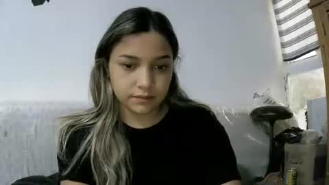 Lizzy online show from April 3, 6:06 pm