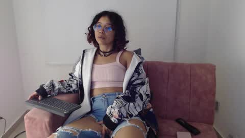 Izumi online show from December 5, 3:04 am