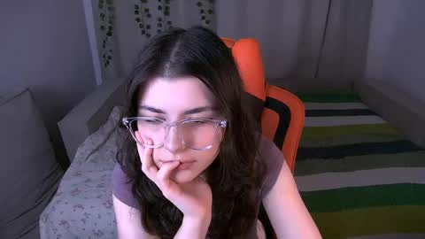 Ava online show from May 16, 11:48 pm