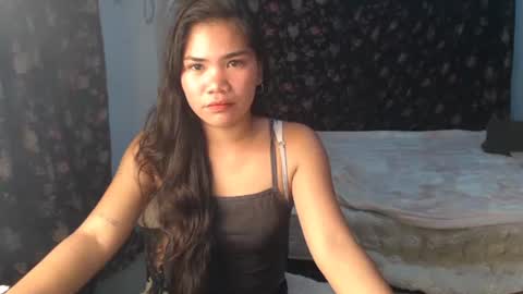 qeeun_genalyn online show from August 8, 2:03 pm