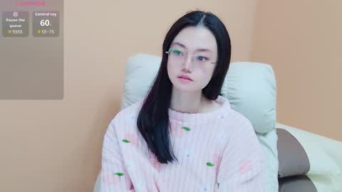 qiqi_1118 online show from October 26, 6:20 am