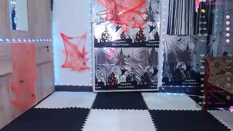 Queen Abby online show from November 5, 6:57 pm