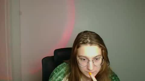 Amelie online show from February 20, 6:48 am