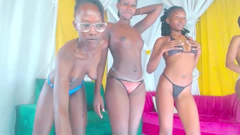 queen online show from February 6, 8:23 pm