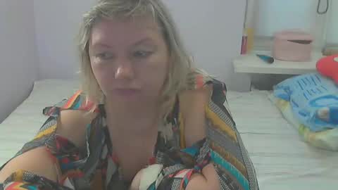 queen_jane8 online show from September 22, 11:30 am