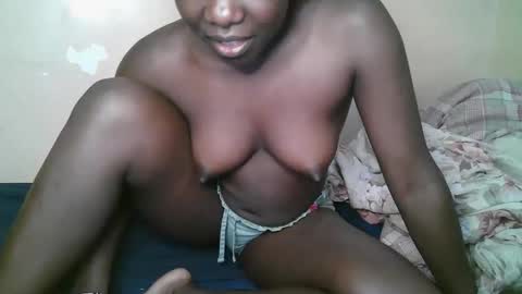 queen_latasha online show from December 5, 7:37 pm