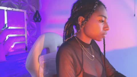   online show from April 1, 1:41 pm